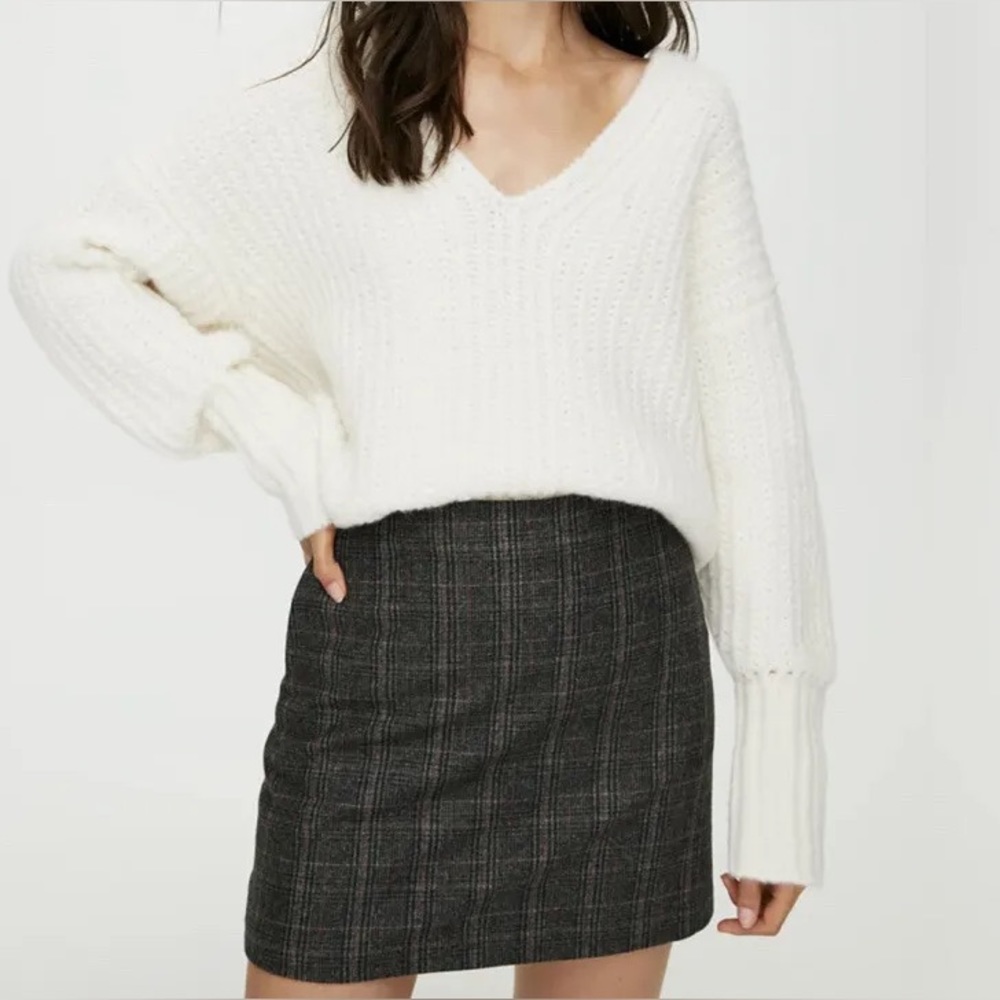 Aritzia Wilfred New Classic Check Mini Skirt Grey Wool Blend.